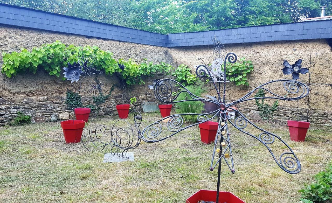 B&B L'Atelier Du Presbytere Saint-Maugan Buitenkant foto