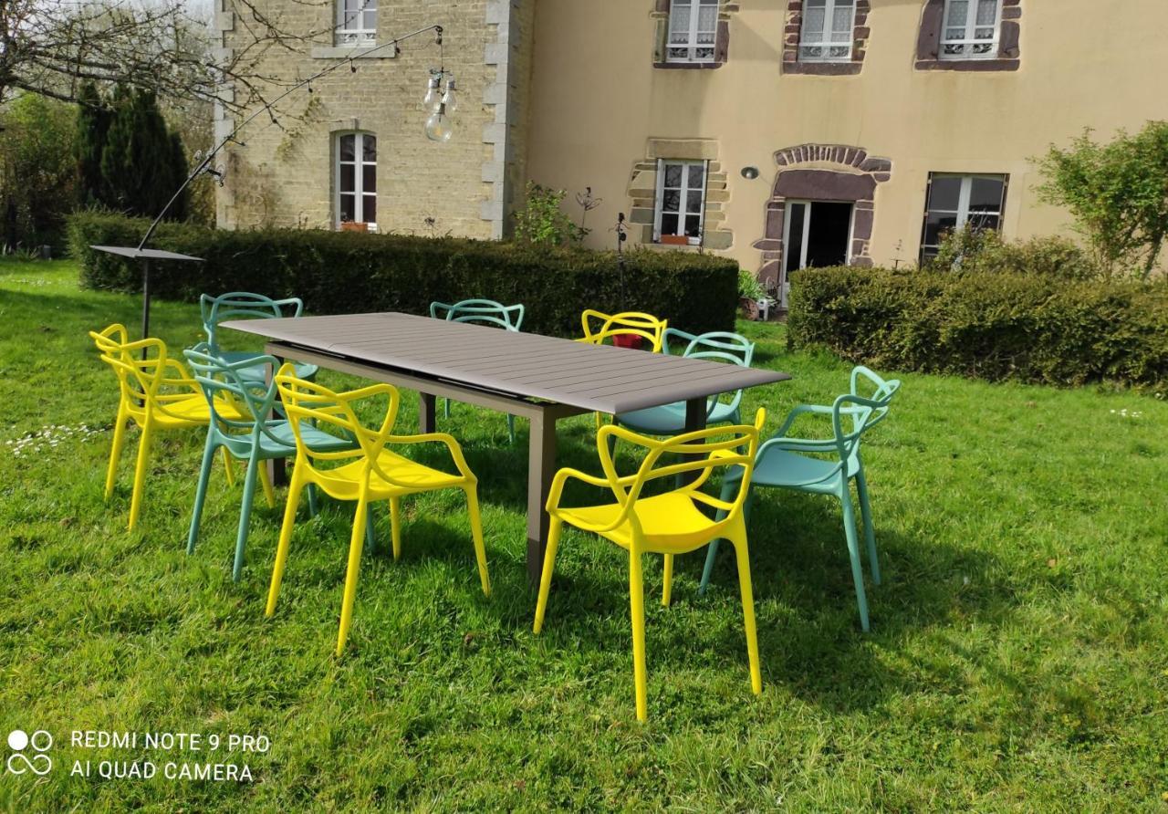 B&B L'Atelier Du Presbytere Saint-Maugan Buitenkant foto