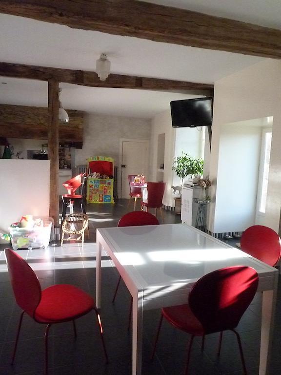 B&B L'Atelier Du Presbytere Saint-Maugan Buitenkant foto