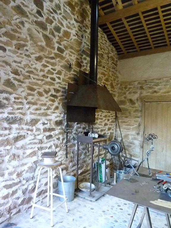 B&B L'Atelier Du Presbytere Saint-Maugan Buitenkant foto