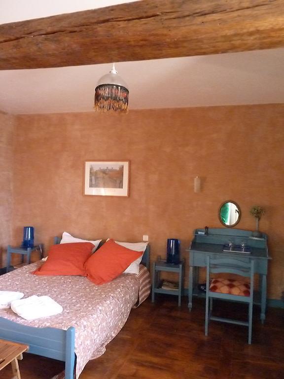 B&B L'Atelier Du Presbytere Saint-Maugan Kamer foto